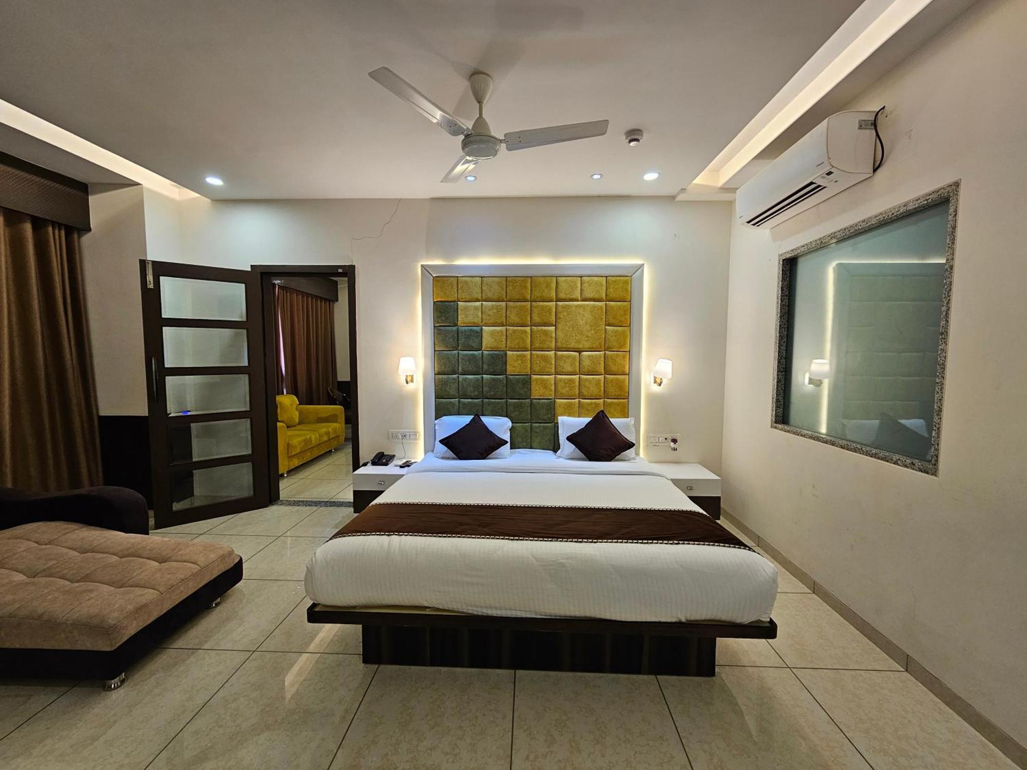 Hotel Grand Darshan Vadodara Exterior photo